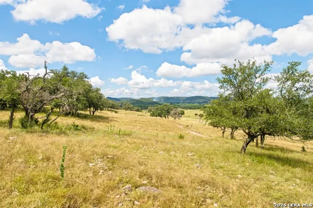 18954 STATE HIGHWAY 16 N Medina, TX 78055