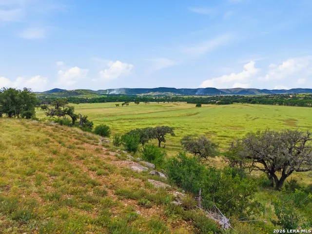 18954 STATE HIGHWAY 16 N Medina, TX 78055
