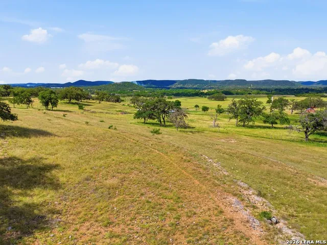 18954 STATE HIGHWAY 16 N Medina, TX 78055