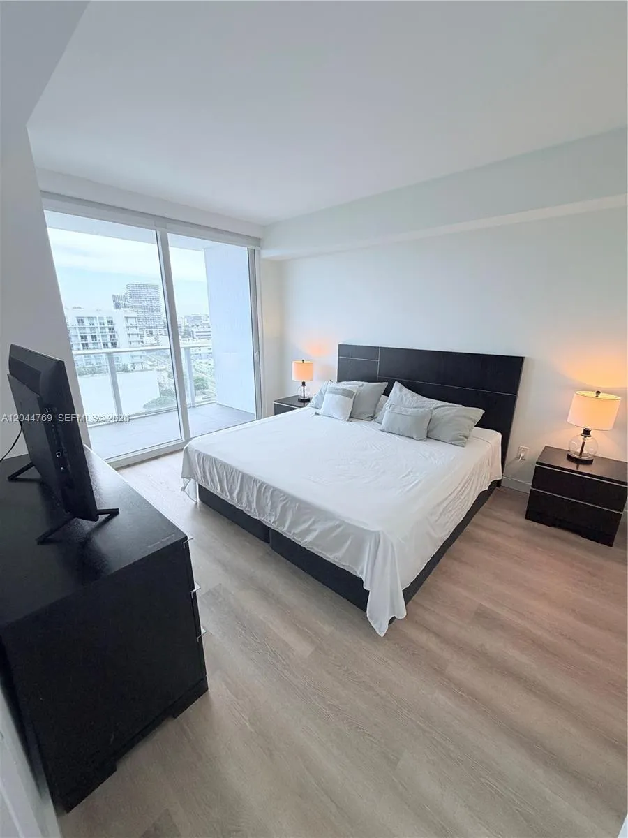 4250 Biscayne Blvd #1617 Miami, FL 33137