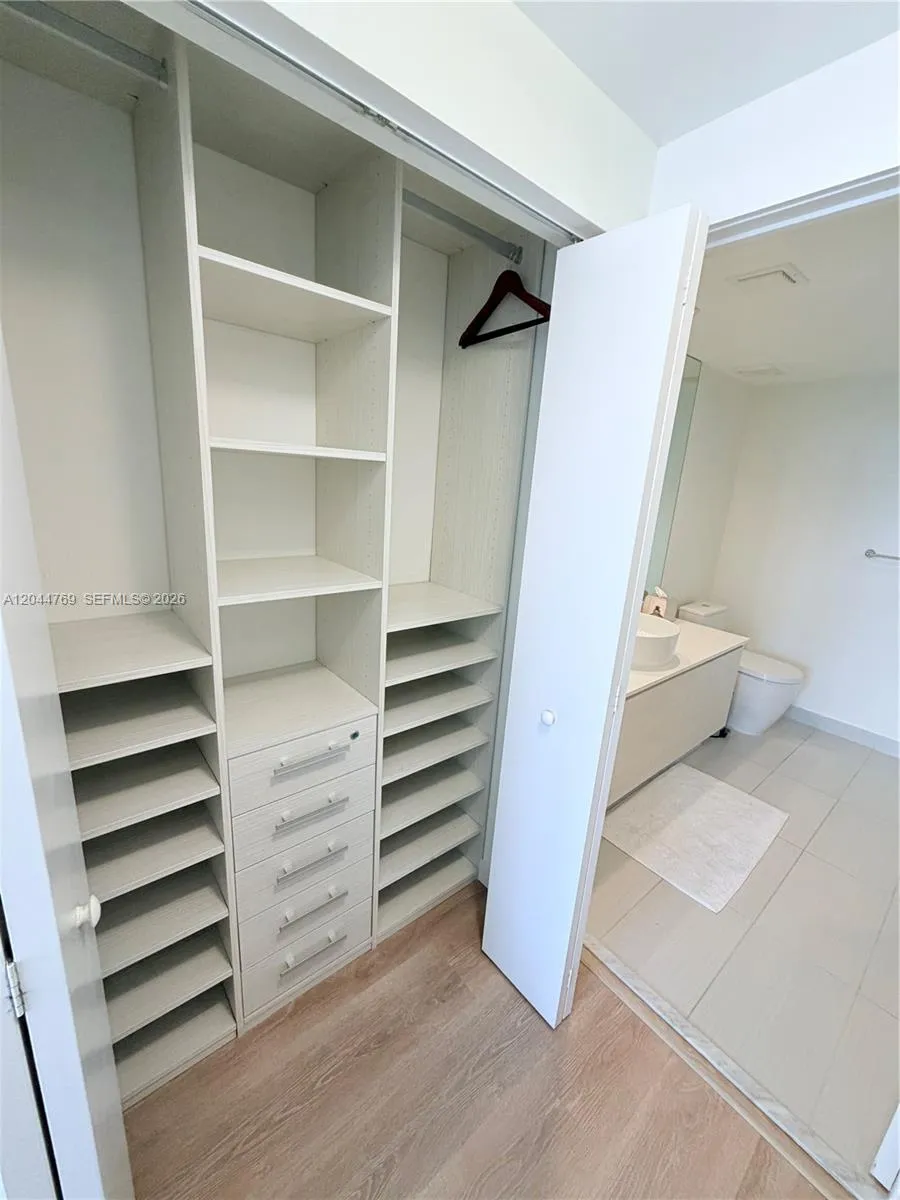 4250 Biscayne Blvd #1617 Miami, FL 33137