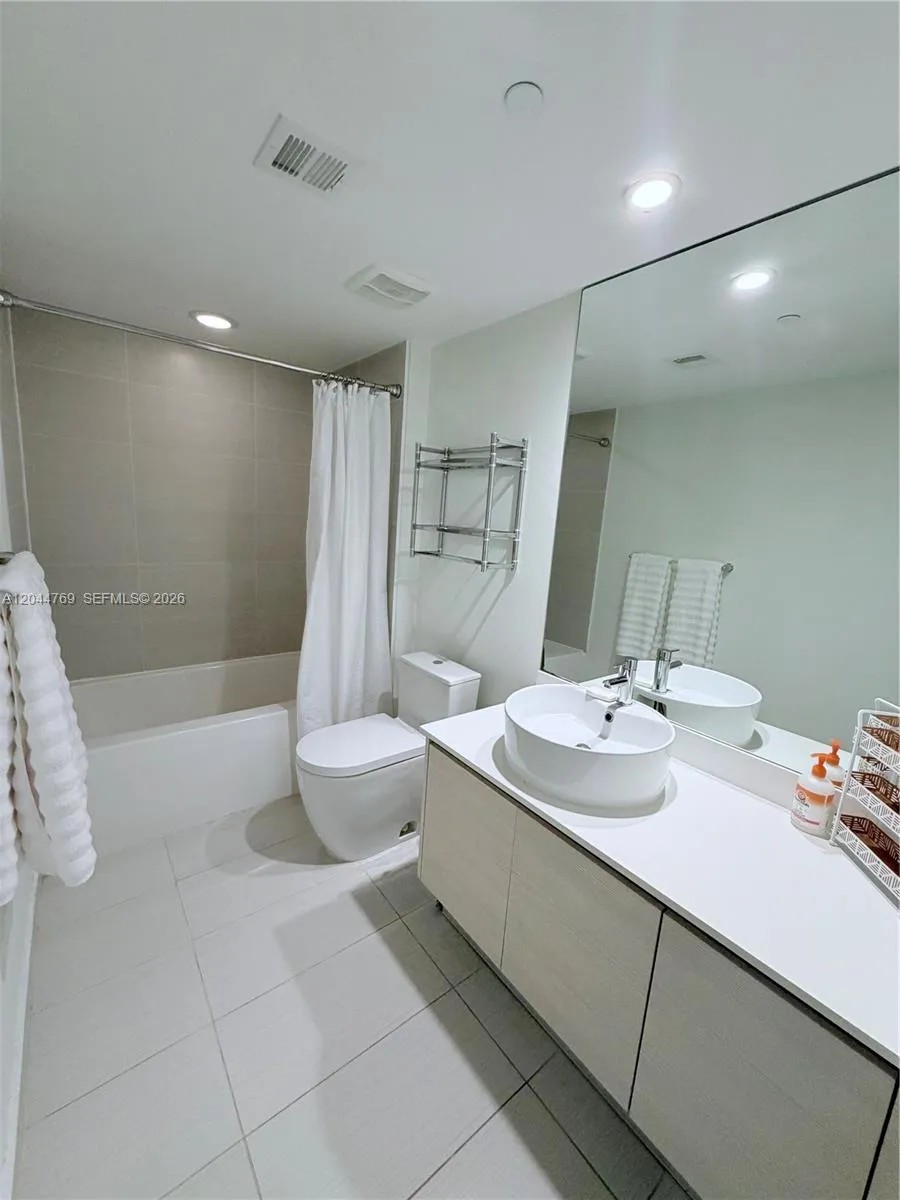 4250 Biscayne Blvd #1617 Miami, FL 33137