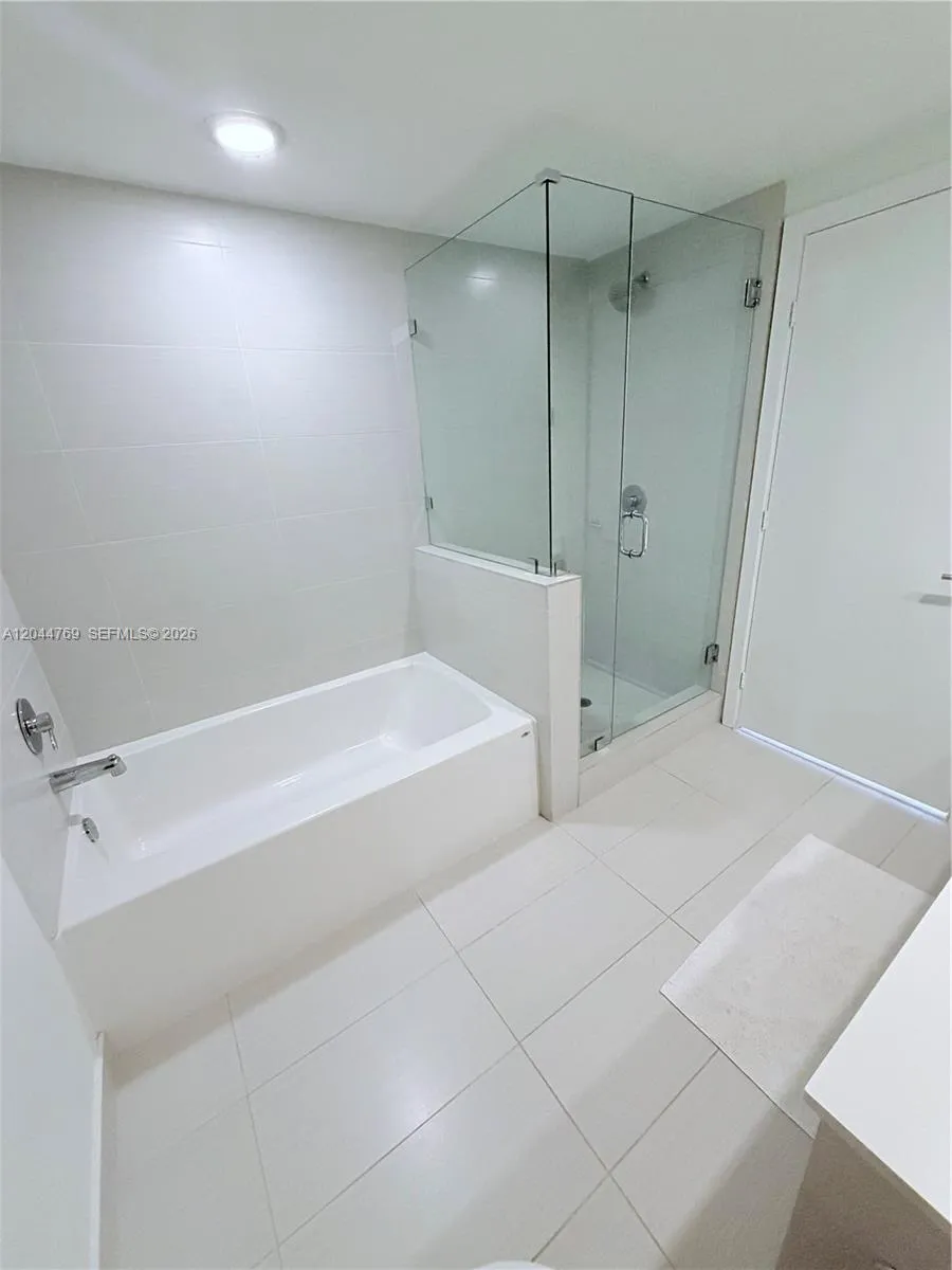 4250 Biscayne Blvd #1617 Miami, FL 33137