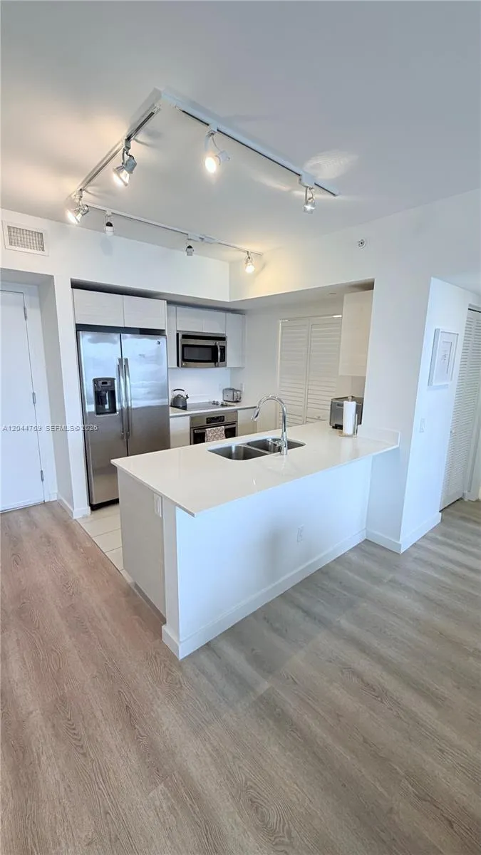 4250 Biscayne Blvd #1617 Miami, FL 33137
