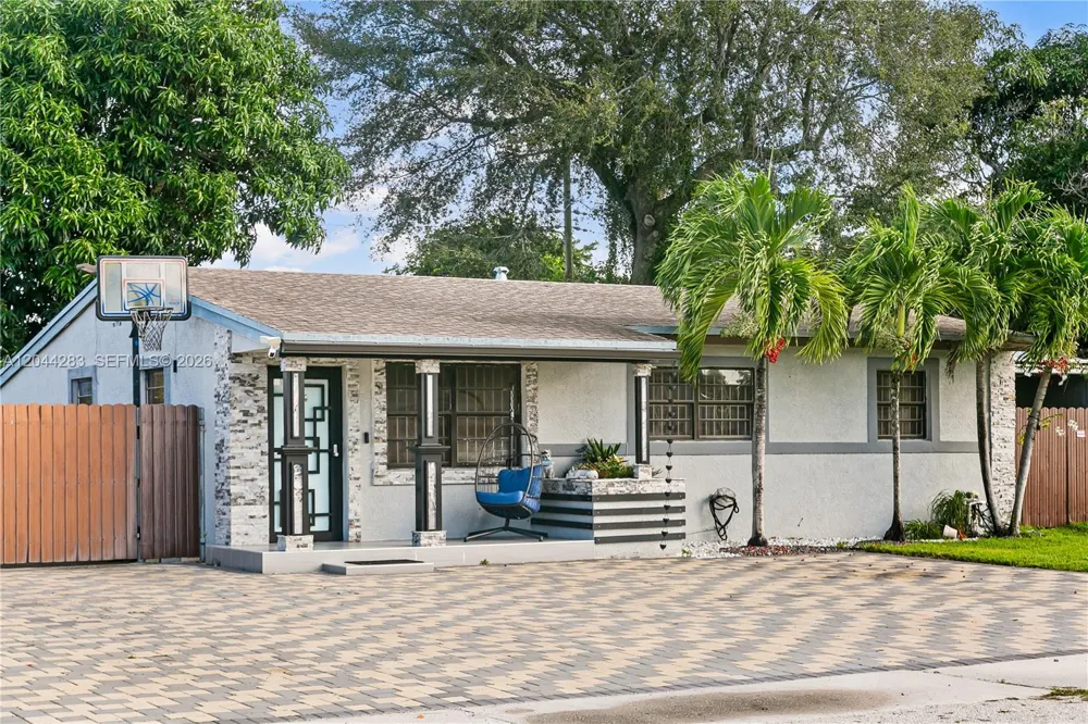 3311 NW 171st St Miami Gardens, FL 33056