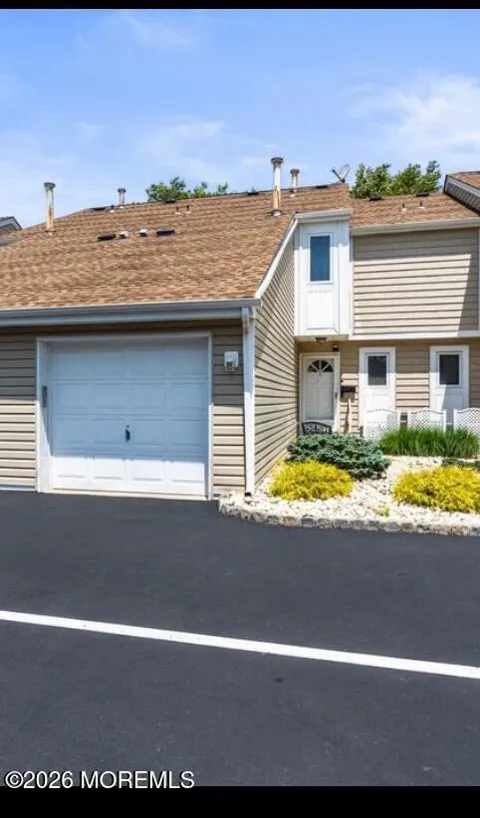 60 Cedar Avenue #2