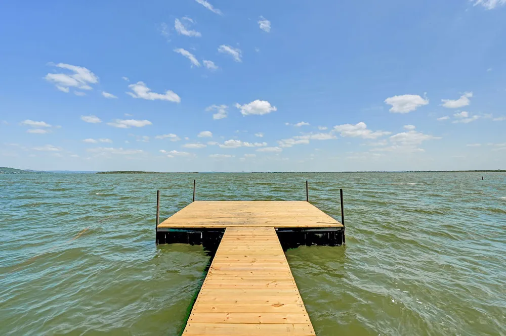819 Lakeshore Loop Tow, TX 78672