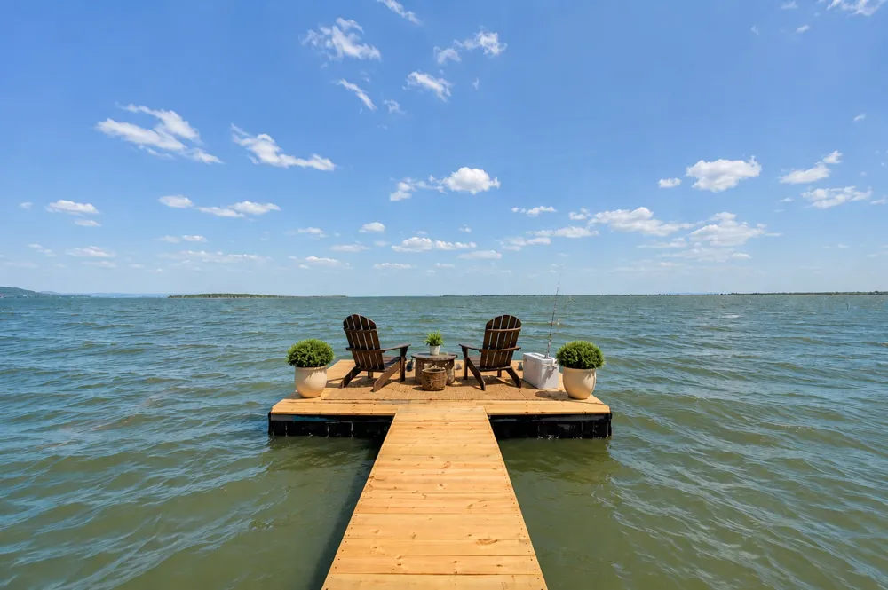 819 Lakeshore Loop Tow, TX 78672