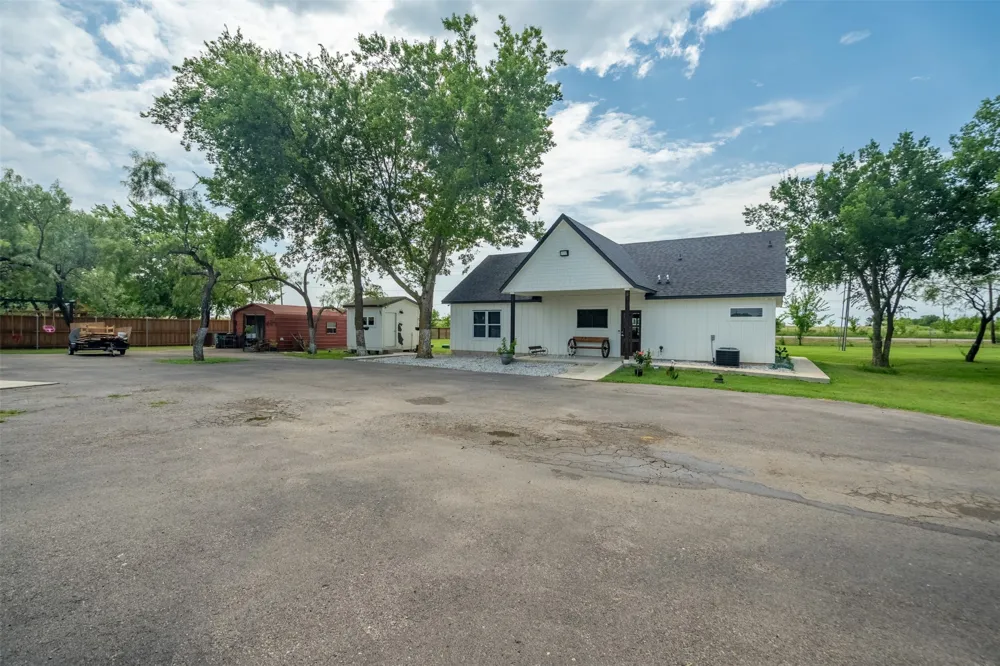 7002 Fair Road Kaufman, TX 75142