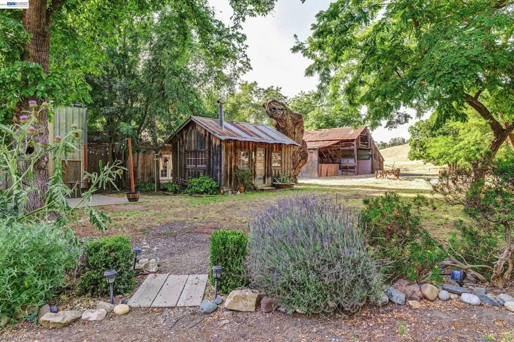 8201 Highland Rd Livermore, CA 94551