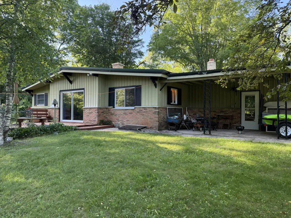 9016 E M 20 Hesperia, MI 49421