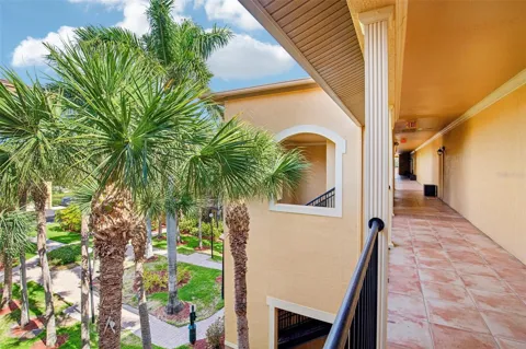 4333 BAYSIDE VILLAGE DRIVE #322