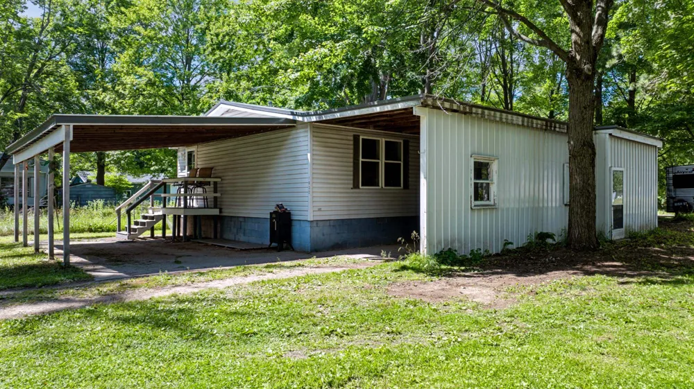 1632 Birch Drive Garfield Township, MI 48632