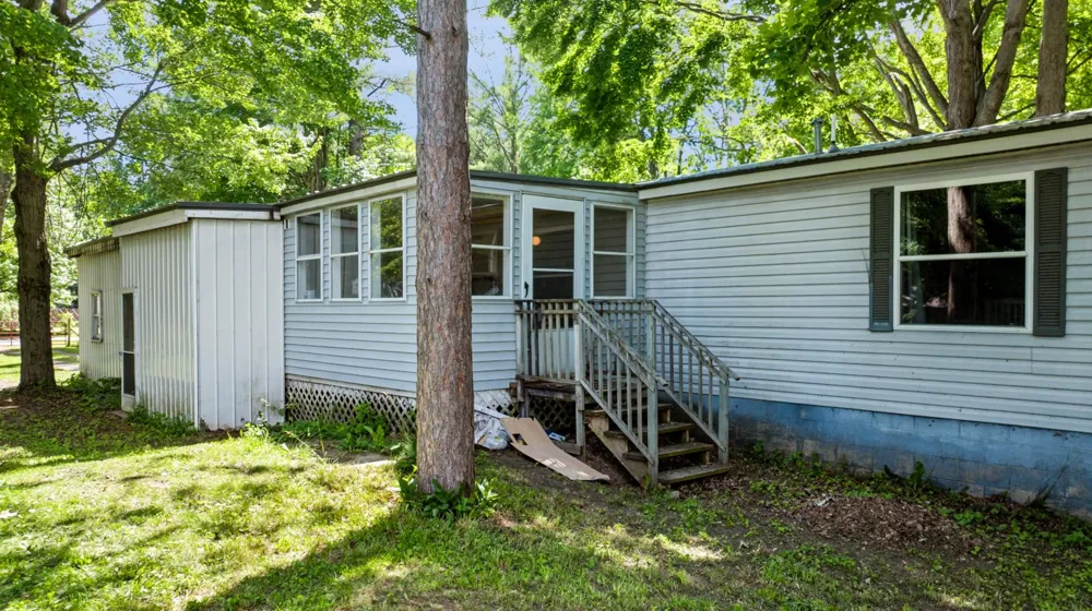 1632 Birch Drive Garfield Township, MI 48632