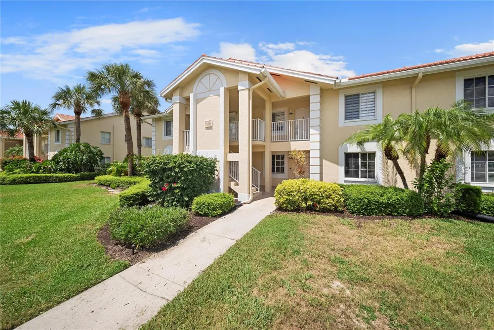 7761 JEWEL LANE #102 Naples, FL 34109