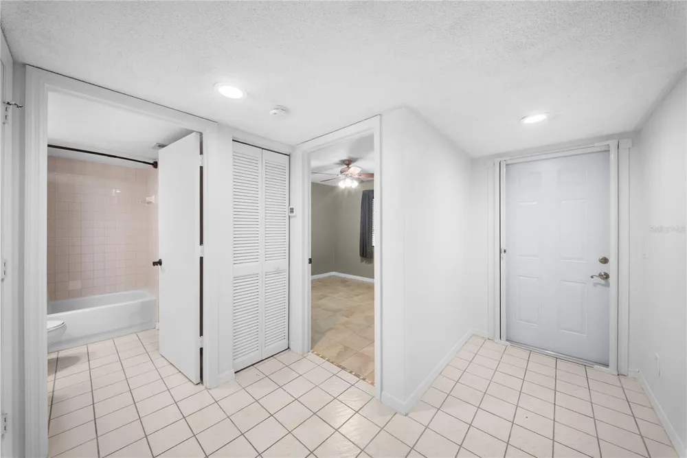 7761 JEWEL LANE #102 Naples, FL 34109