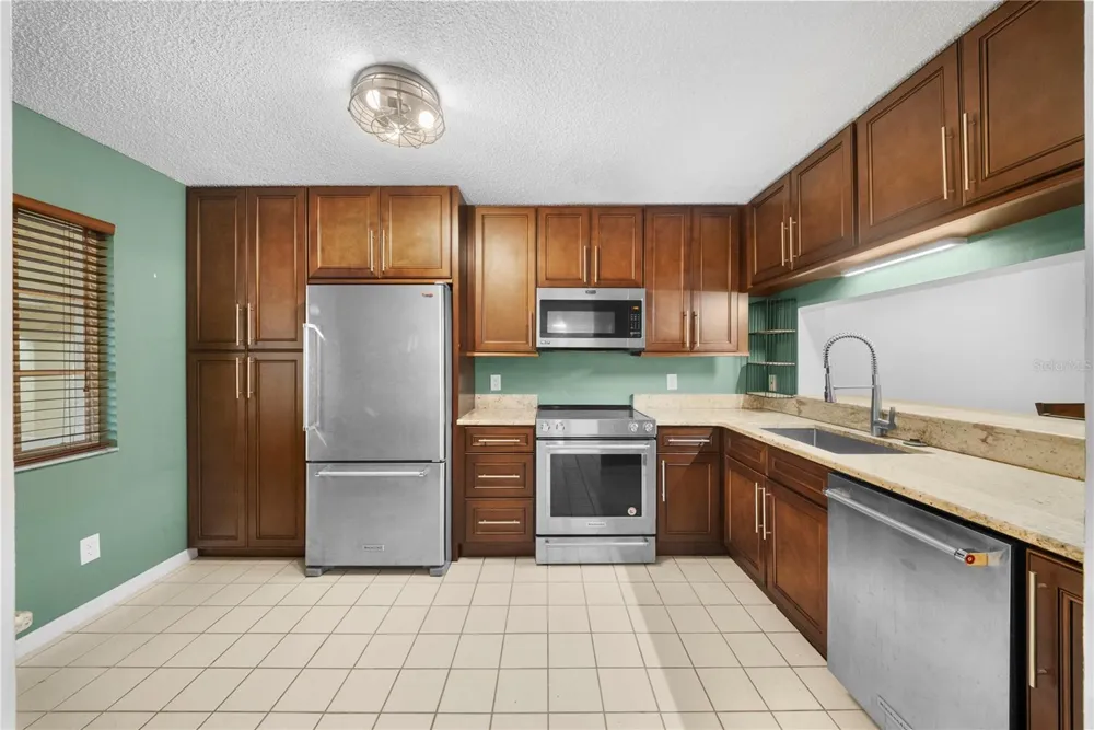 7761 JEWEL LANE #102 Naples, FL 34109