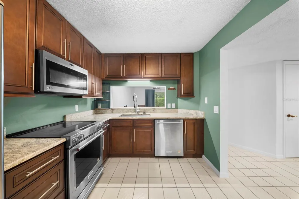 7761 JEWEL LANE #102 Naples, FL 34109