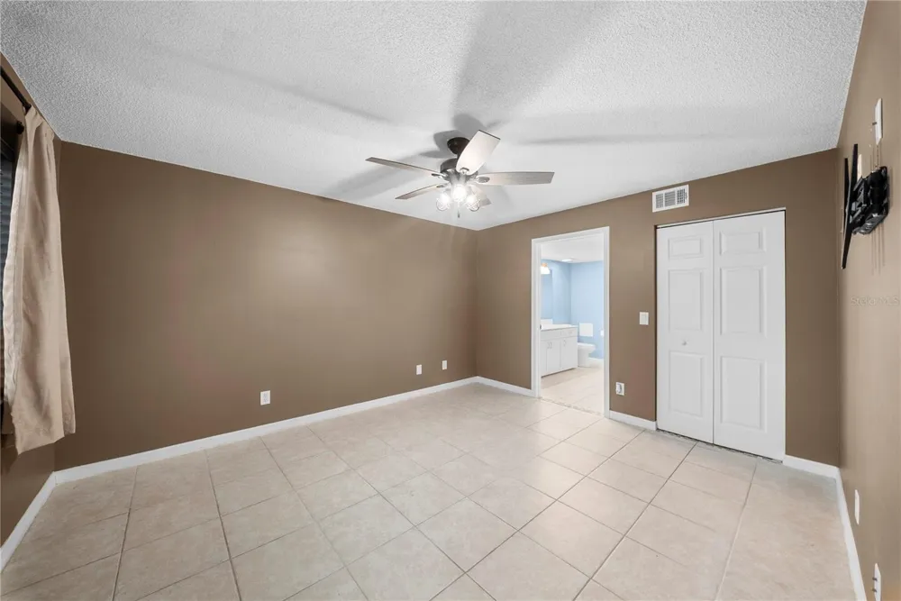 7761 JEWEL LANE #102 Naples, FL 34109