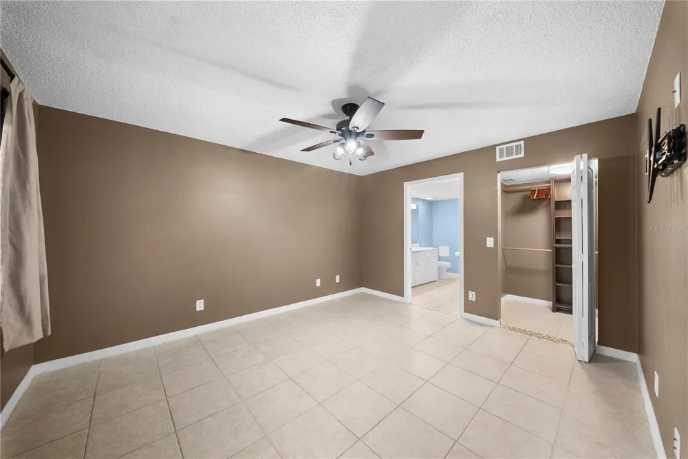 7761 JEWEL LANE #102 Naples, FL 34109