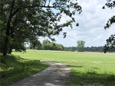 9851 N Hwy 43