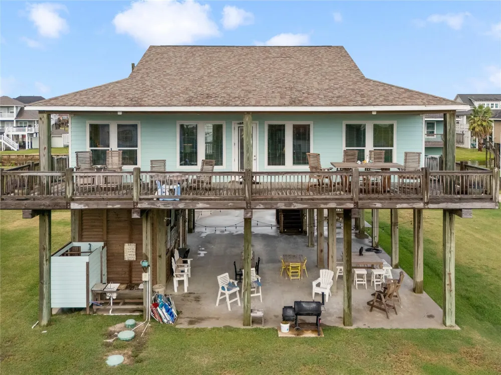 2608 Breaker Drive Port Bolivar, TX 77650