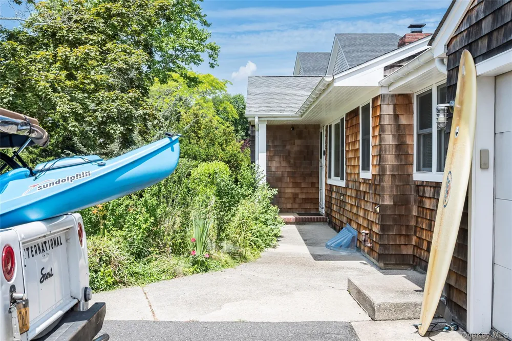 27 West Side Avenue East Quogue, NY 11942