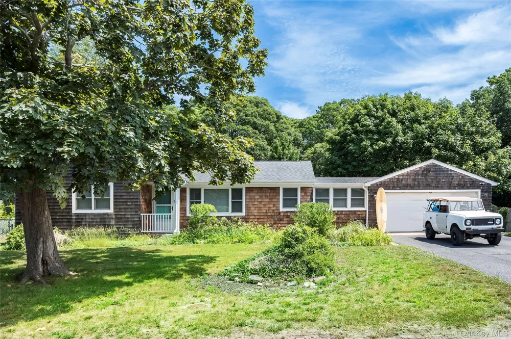 27 West Side Avenue East Quogue, NY 11942