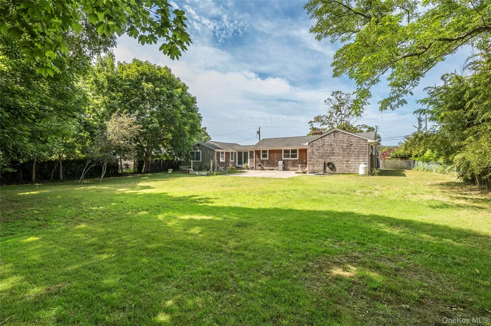 27 West Side Avenue East Quogue, NY 11942