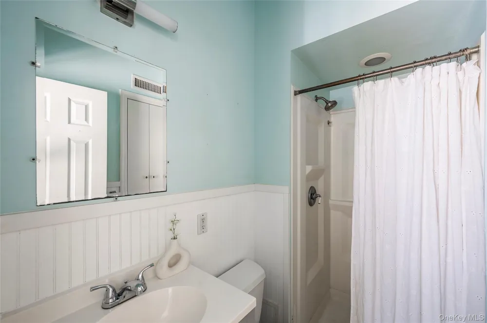 27 West Side Avenue East Quogue, NY 11942