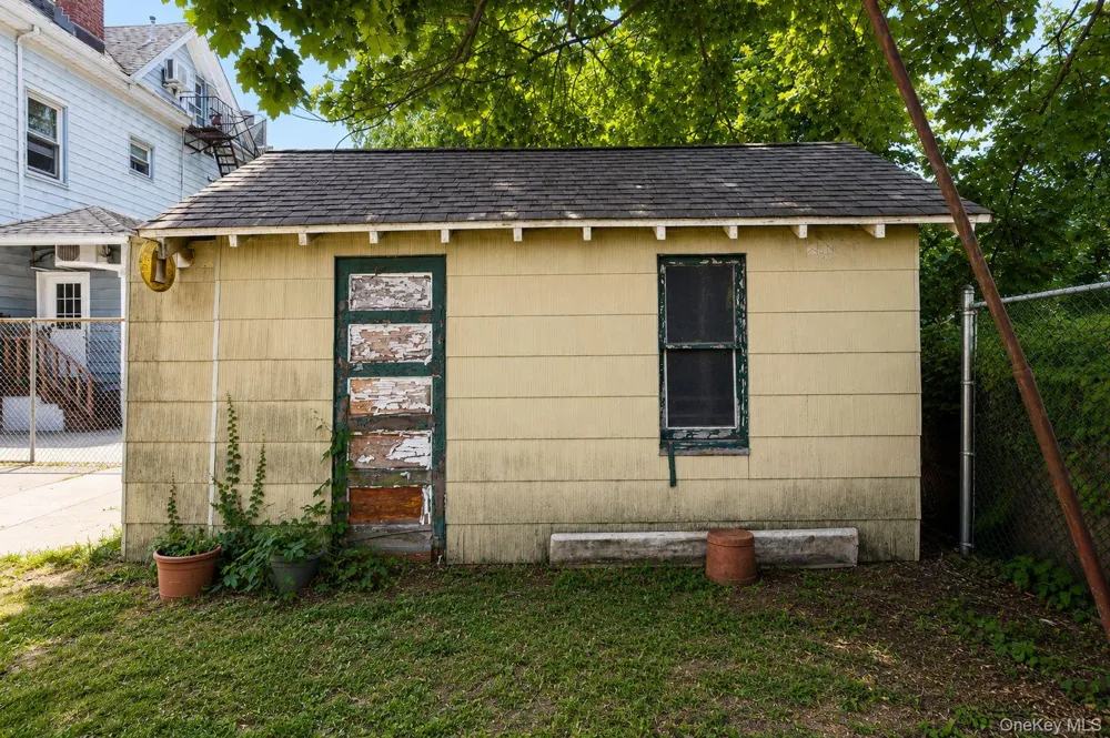 91-20 87 STREET Woodhaven, NY 11421