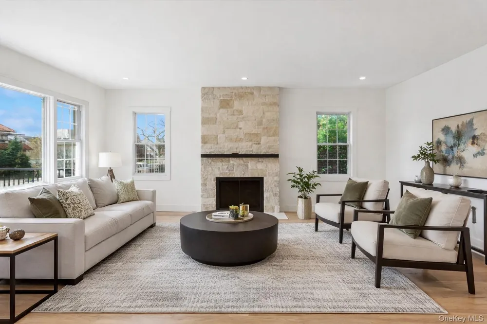 449 W Beech Street Long Beach, NY 11561