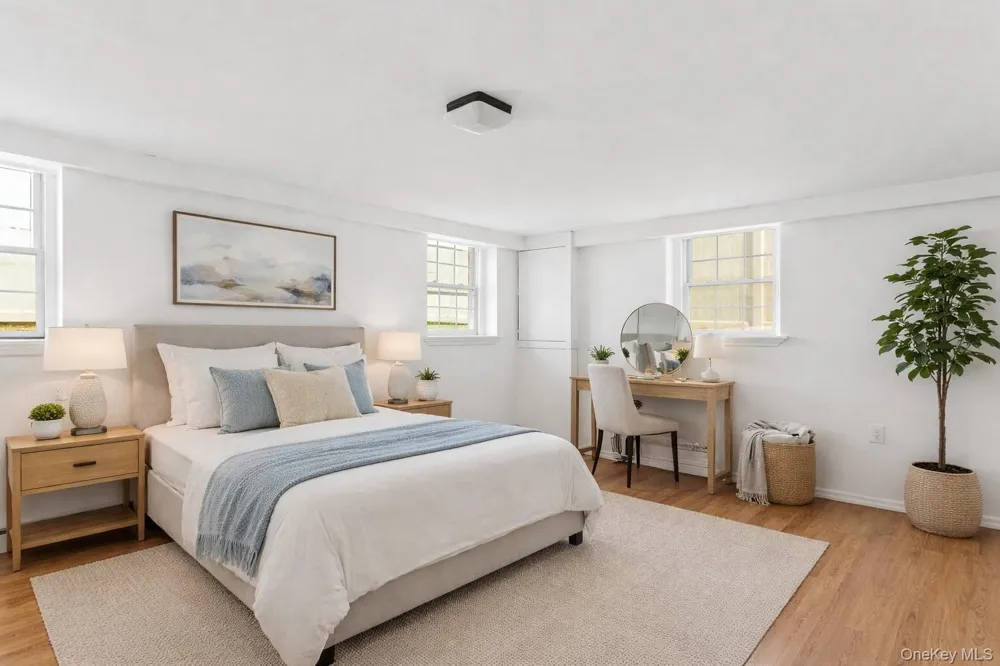 449 W Beech Street Long Beach, NY 11561