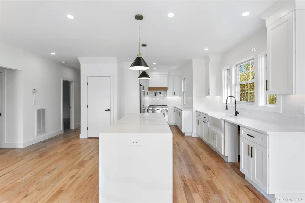 449 W Beech Street Long Beach, NY 11561