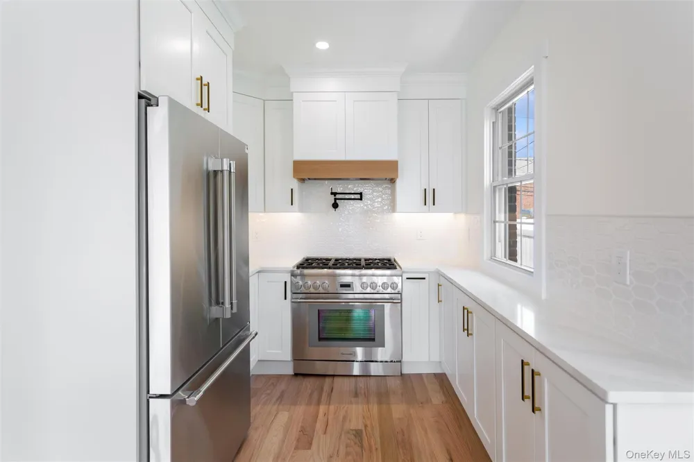 449 W Beech Street Long Beach, NY 11561