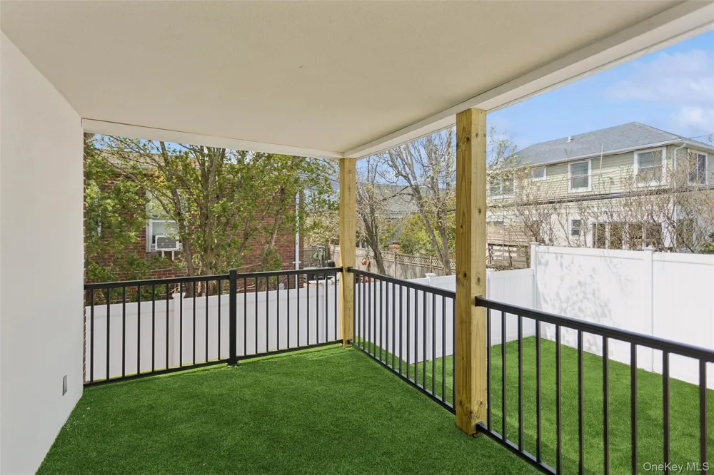 449 W Beech Street Long Beach, NY 11561