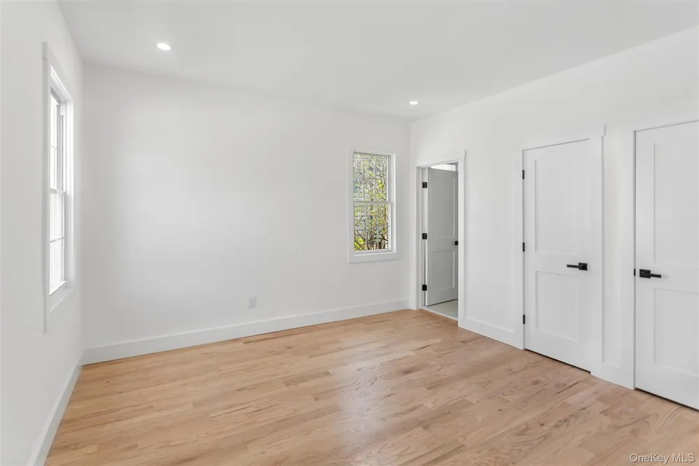 449 W Beech Street Long Beach, NY 11561