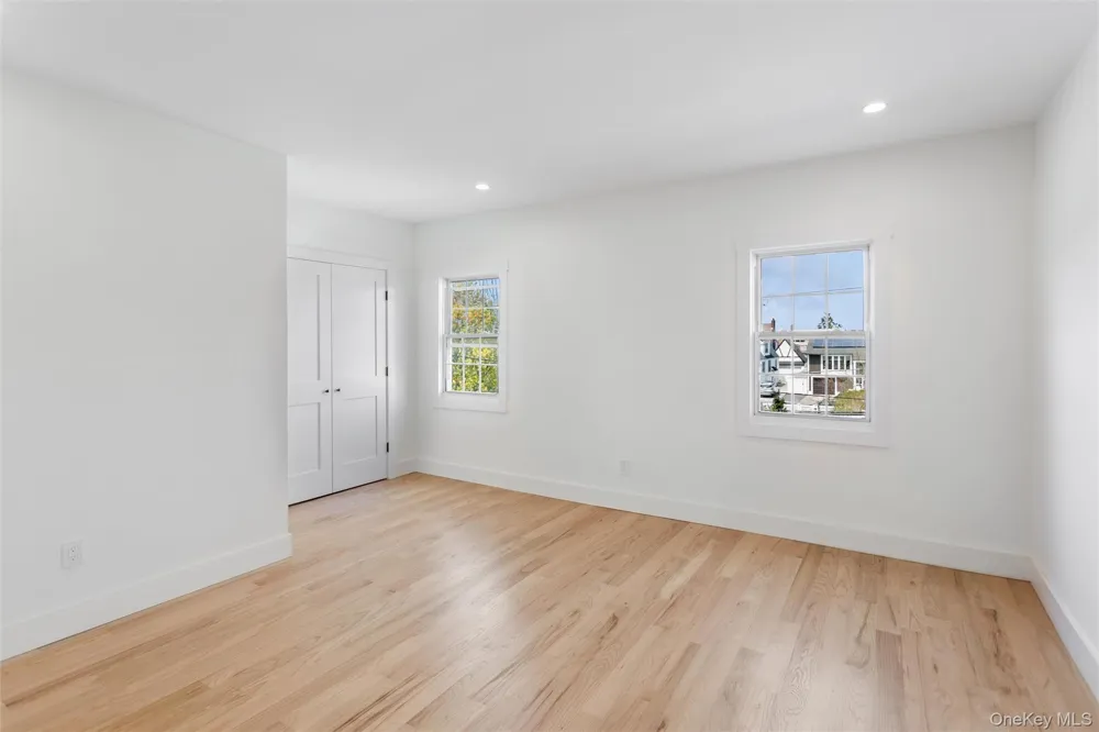 449 W Beech Street Long Beach, NY 11561