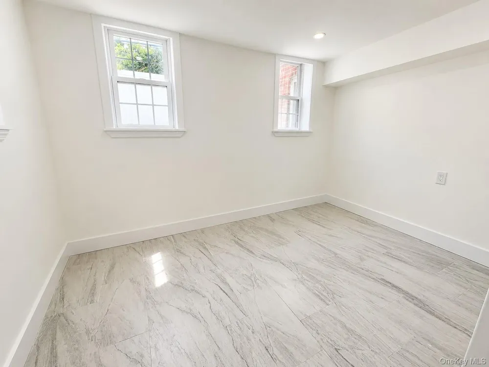 449 W Beech Street Long Beach, NY 11561