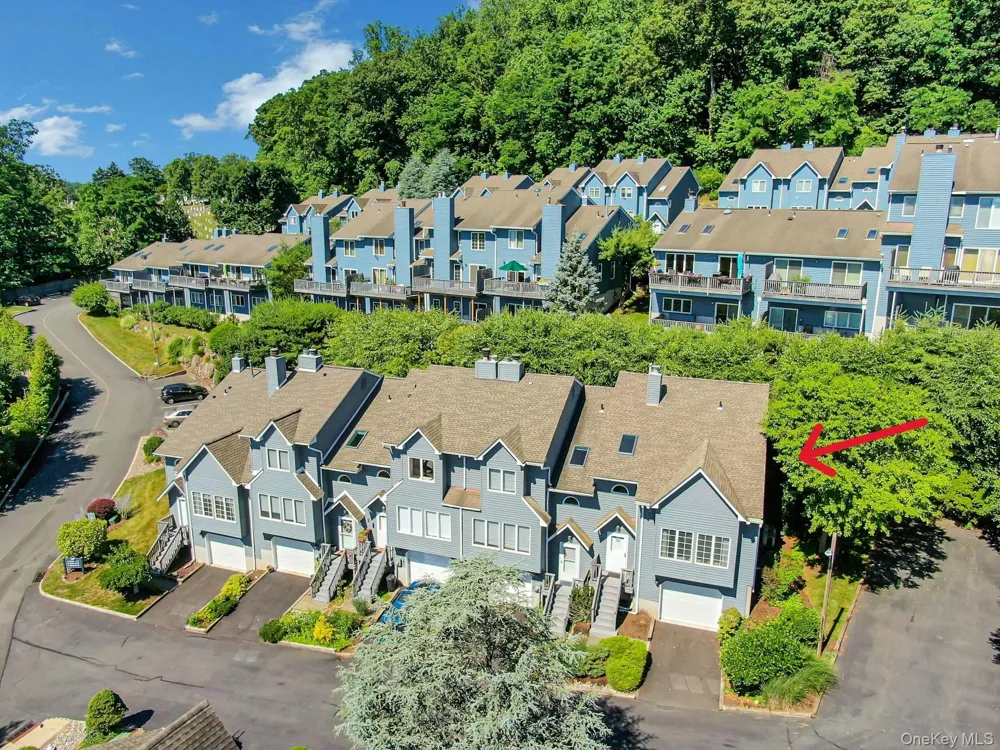 8 Village Gate Way #8 Nyack, NY 10960