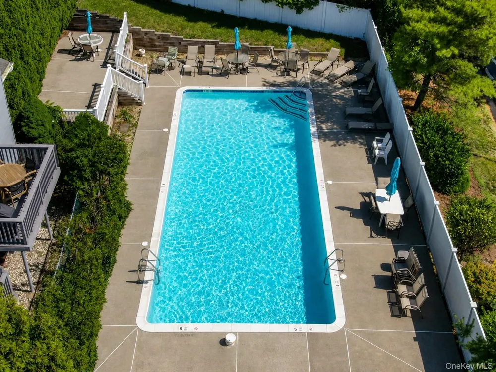 8 Village Gate Way #8 Nyack, NY 10960