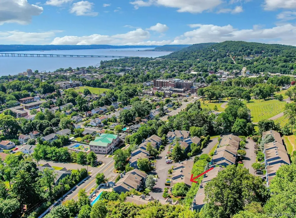 8 Village Gate Way #8 Nyack, NY 10960
