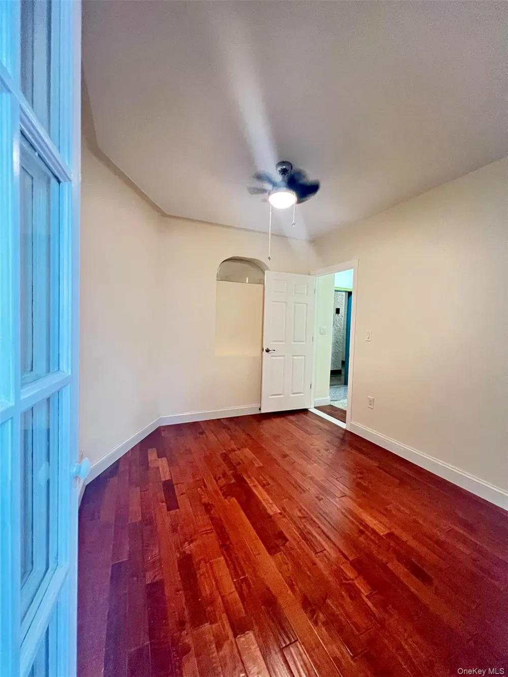 82-01 Britton Avenue #5K Elmhurst, NY 11373