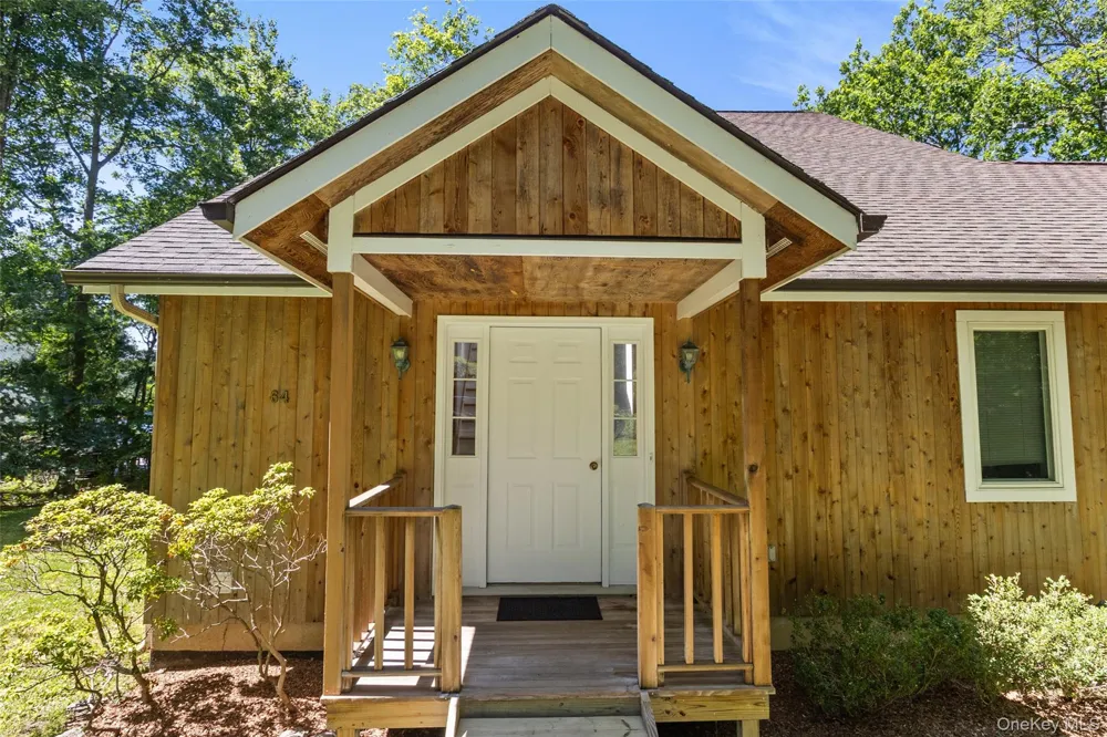 64 Lillian Road Mahopac, NY 10541