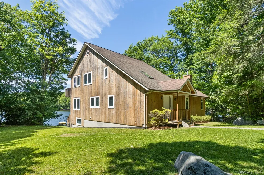 64 Lillian Road Mahopac, NY 10541
