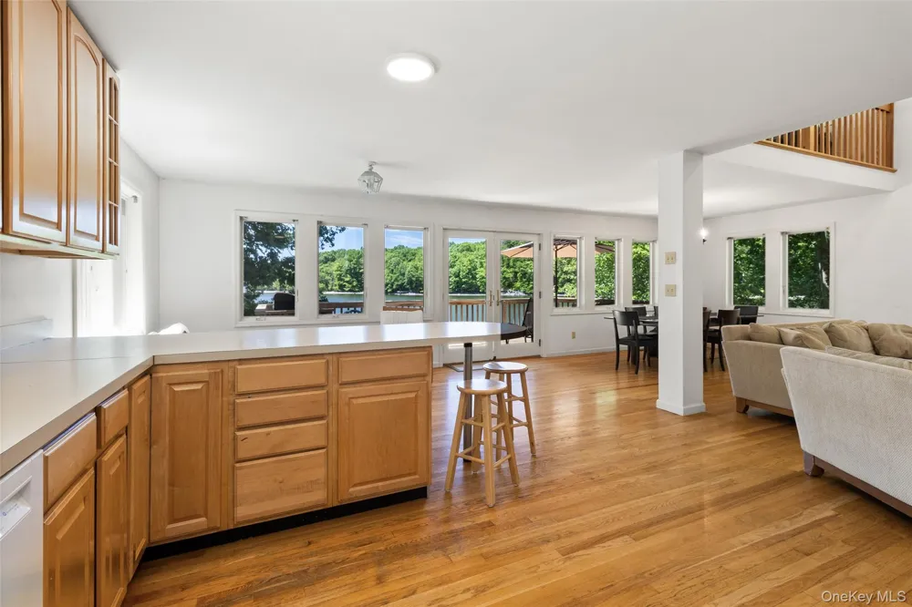 64 Lillian Road Mahopac, NY 10541