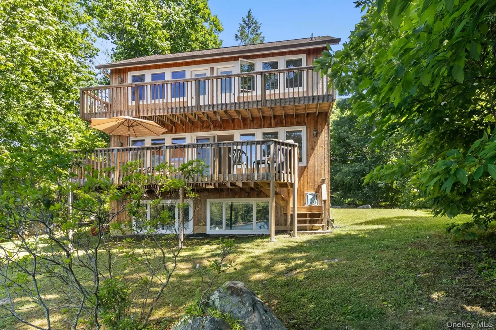 64 Lillian Road Mahopac, NY 10541