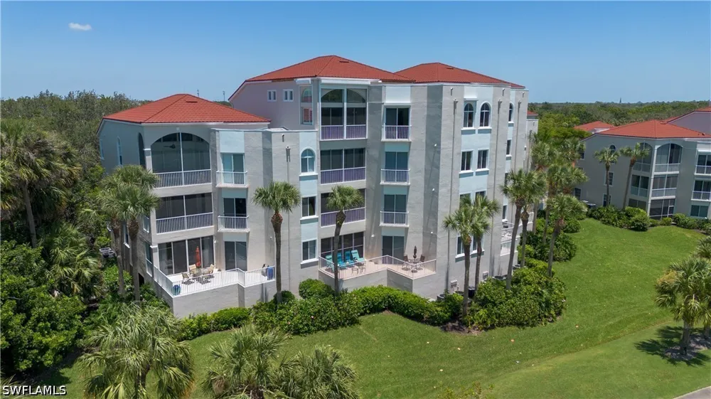 Clermont Drive #F403 Naples, FL 34109