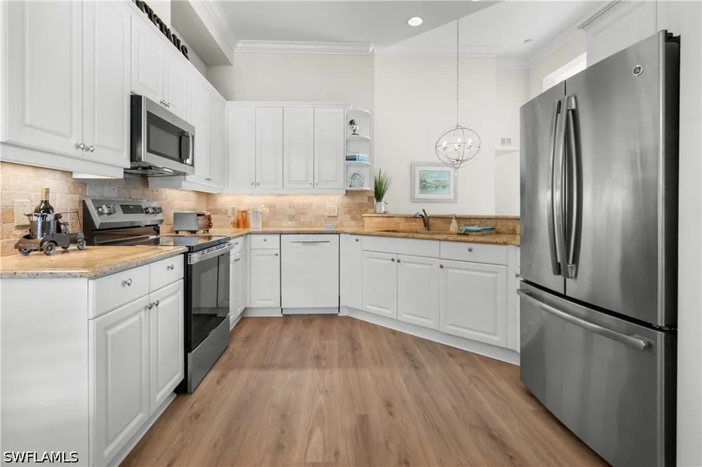 Clermont Drive #F403 Naples, FL 34109