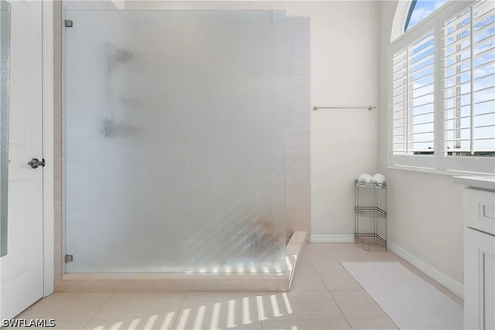 Clermont Drive #F403 Naples, FL 34109